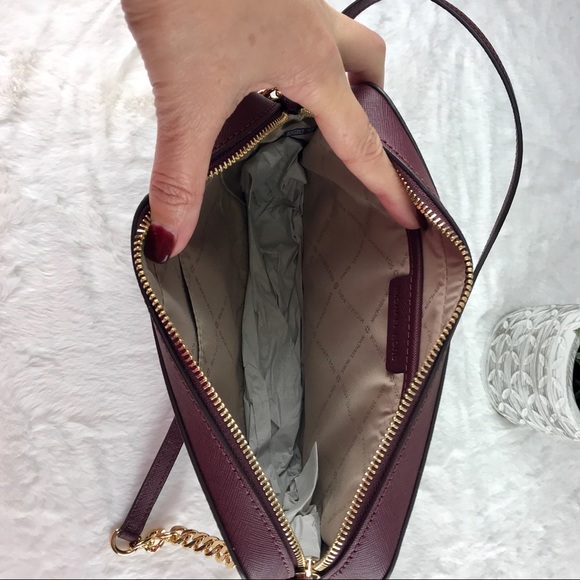 Michael Kors Jet Set Large Leather Crossbody Bag - Picture 4 of 5